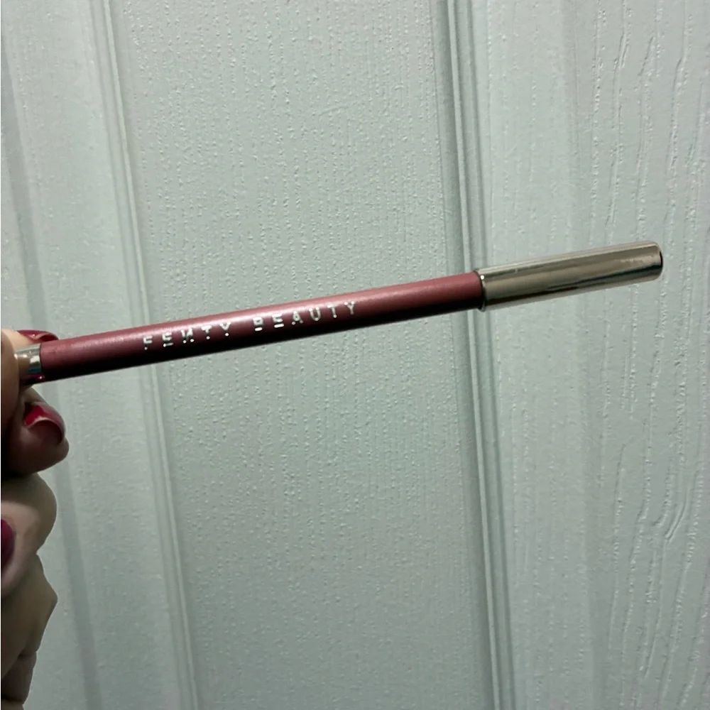 Fenty Beauty Lip Liner in RIRI